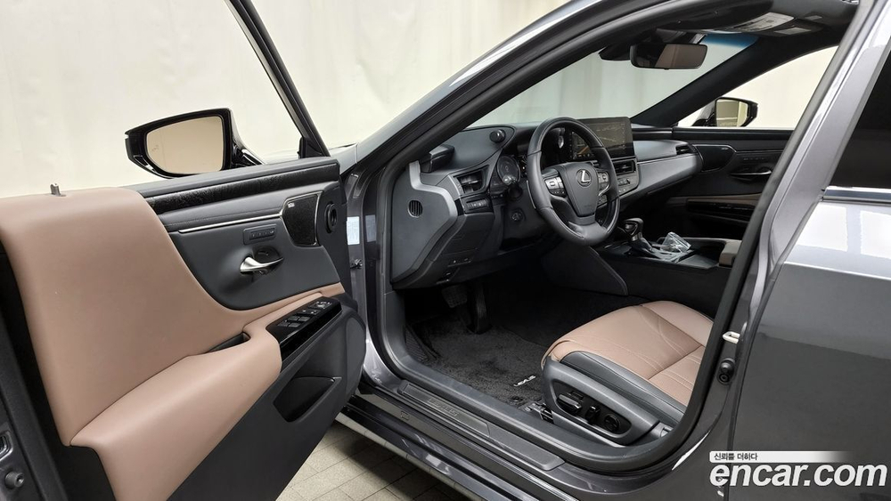 Lexus ES300h 7 Generation Executive (06.2023)
