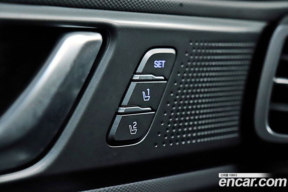 Hyundai The New Ionic Hybrid 1.6 HEV (11.2020)