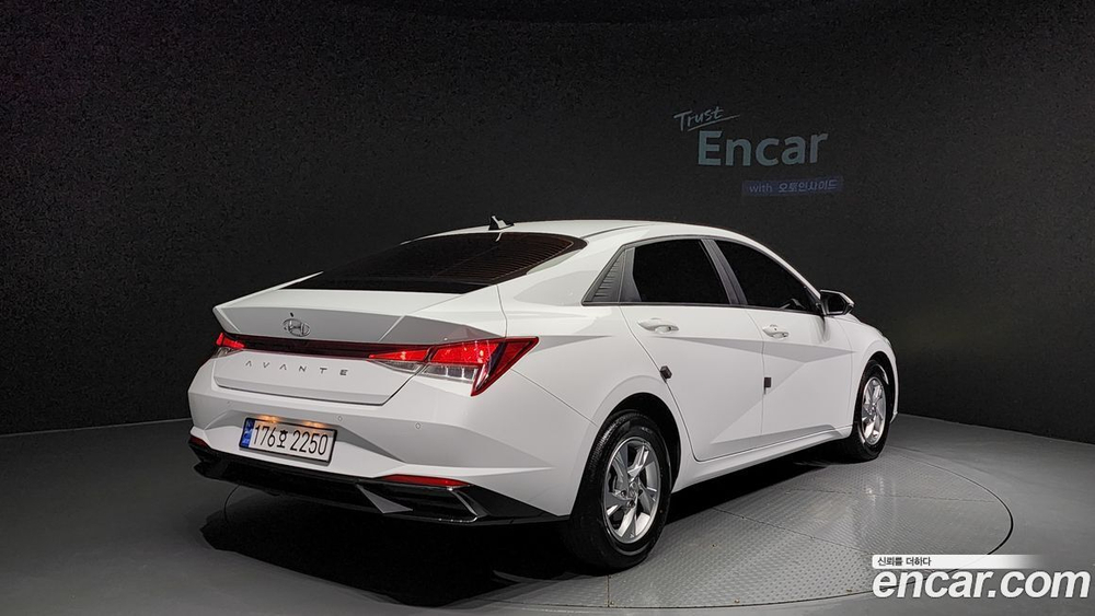 Hyundai Avante (CN7) 1.6 (09.2020)