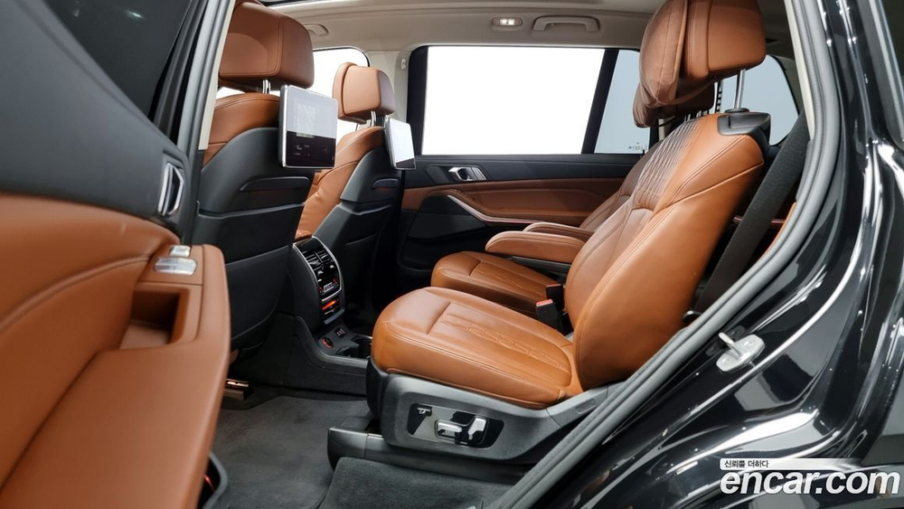 BMW X7 (G07) xDrive 30d Design Pure Excellence 6-и местный (08.2020)