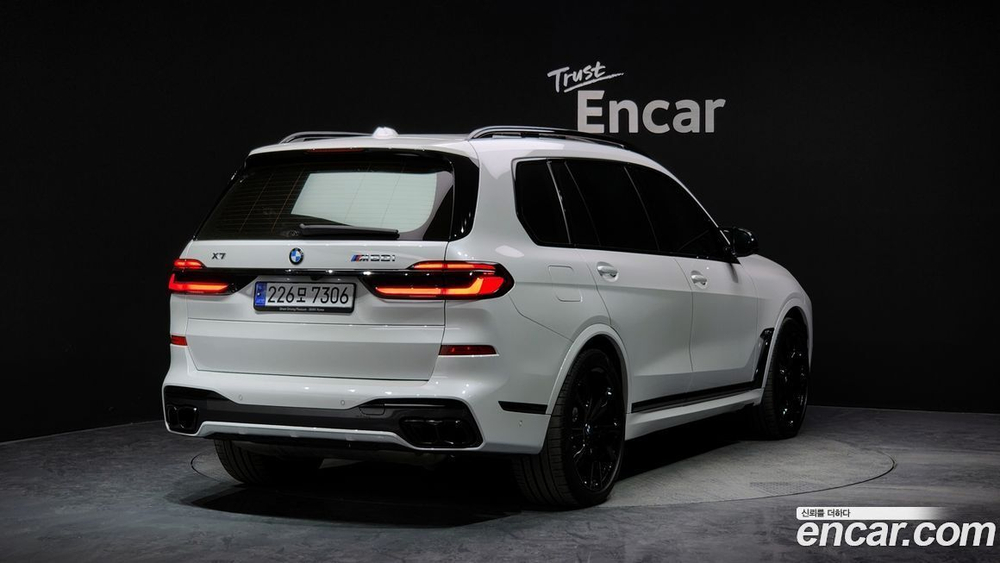 BMW X7 (G07) M60i xDrive M Sports 6-и местный (09.2023)