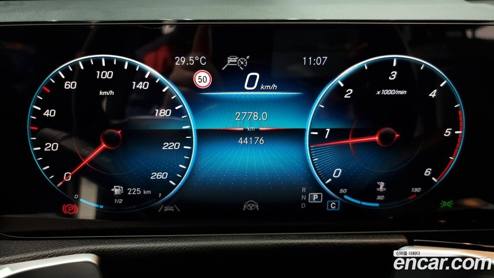 Mercedes-Benz GLB-Class X247 GLB200 d (06.2022)