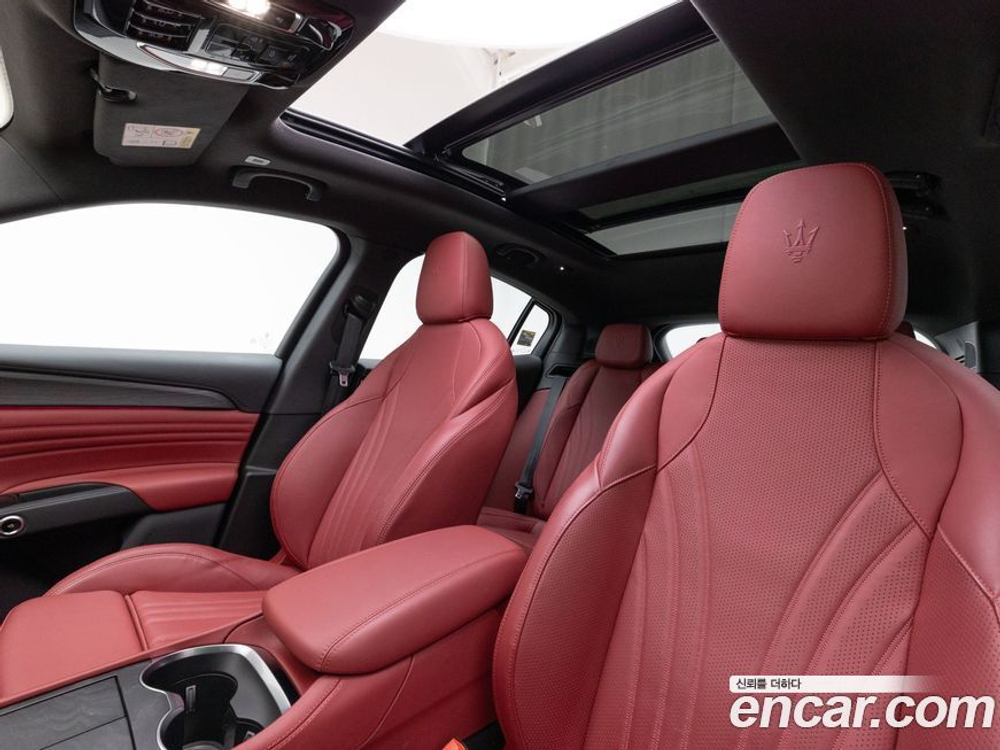 Maserati Grecale 2.0 AWD 모데나 (04.2023)