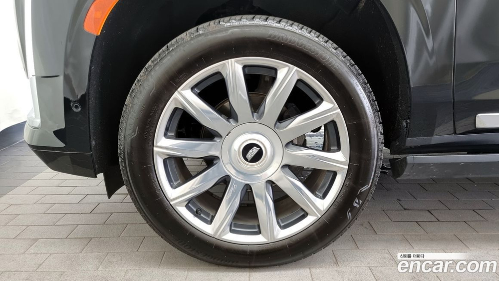 Cadillac Escalade 5 Generation 6.2 (06.2022)