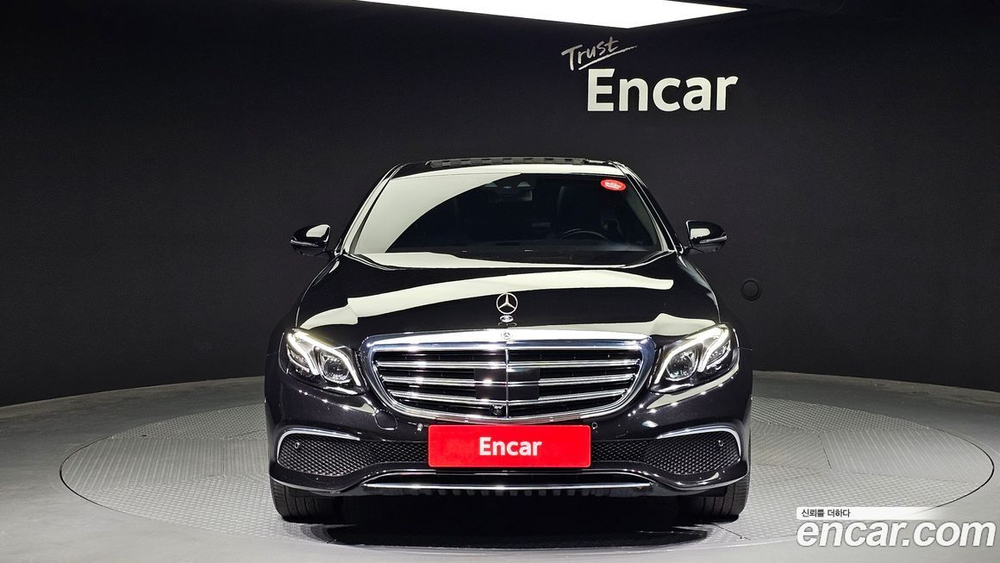 Mercedes-Benz E-Class W213 E300 4MATIC Exclusive (12.2019)