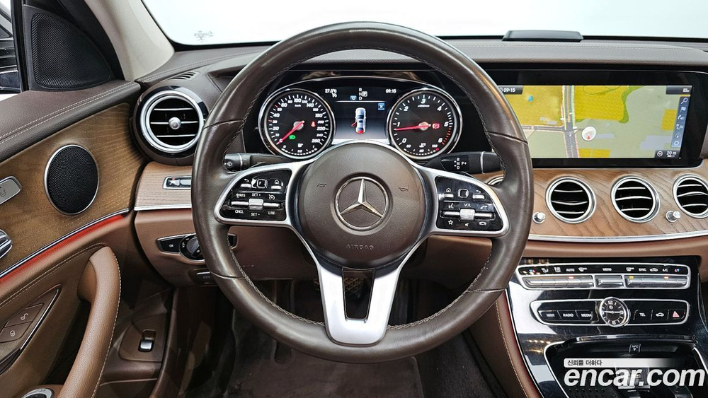Mercedes-Benz E-Class W213 E220d Exclusive (08.2019)