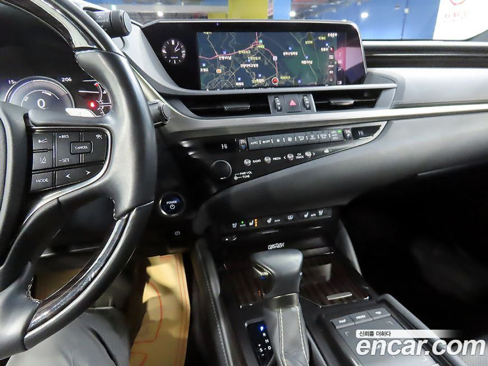Lexus ES300h 7 Generation Executive (02.2020)