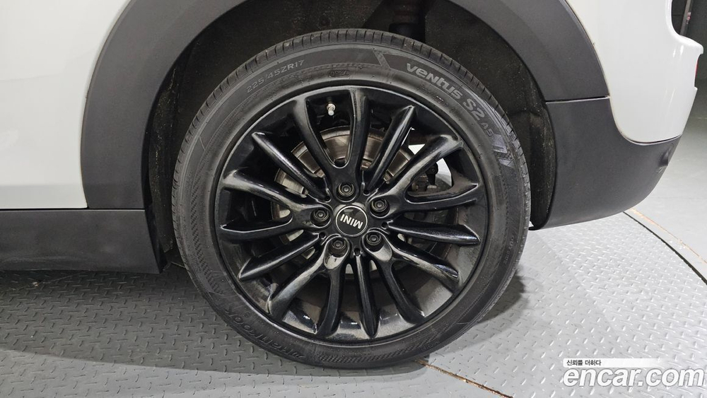 Mini Cooper Clubman High (05.2021)