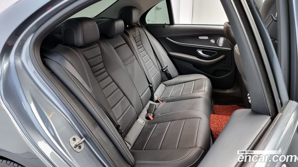 Mercedes-Benz E-Class W213 E300 4MATIC Avangarde (08.2019)