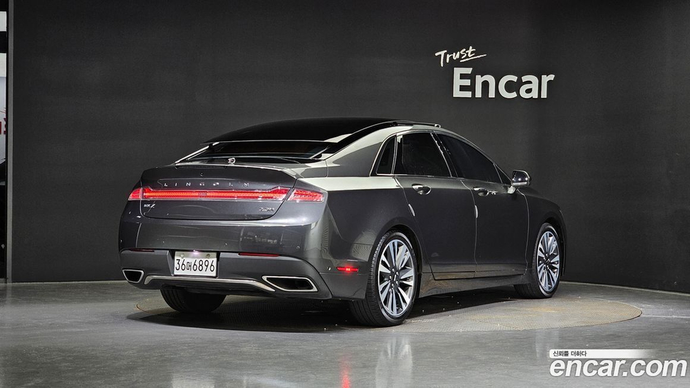 Lincoln New MKZ Hybrid (09.2020)