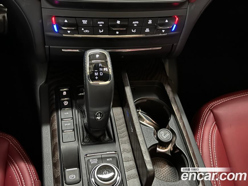 Maserati Ghibli 2.0 GranLusso (11.2021)