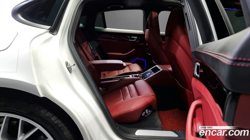 Porsche Panamera (971) 3.0 AWD (03.2020)