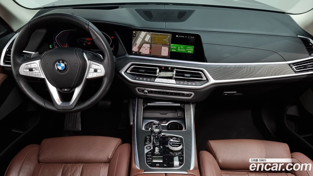 BMW X7 (G07) xDrive 40i Design Pure Excellence 7-и местный (03.2021)
