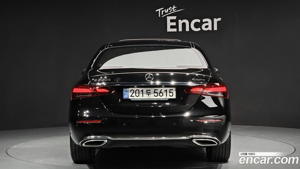 Mercedes-Benz E-Class W213 E220d 4MATIC Exclusive (12.2021)