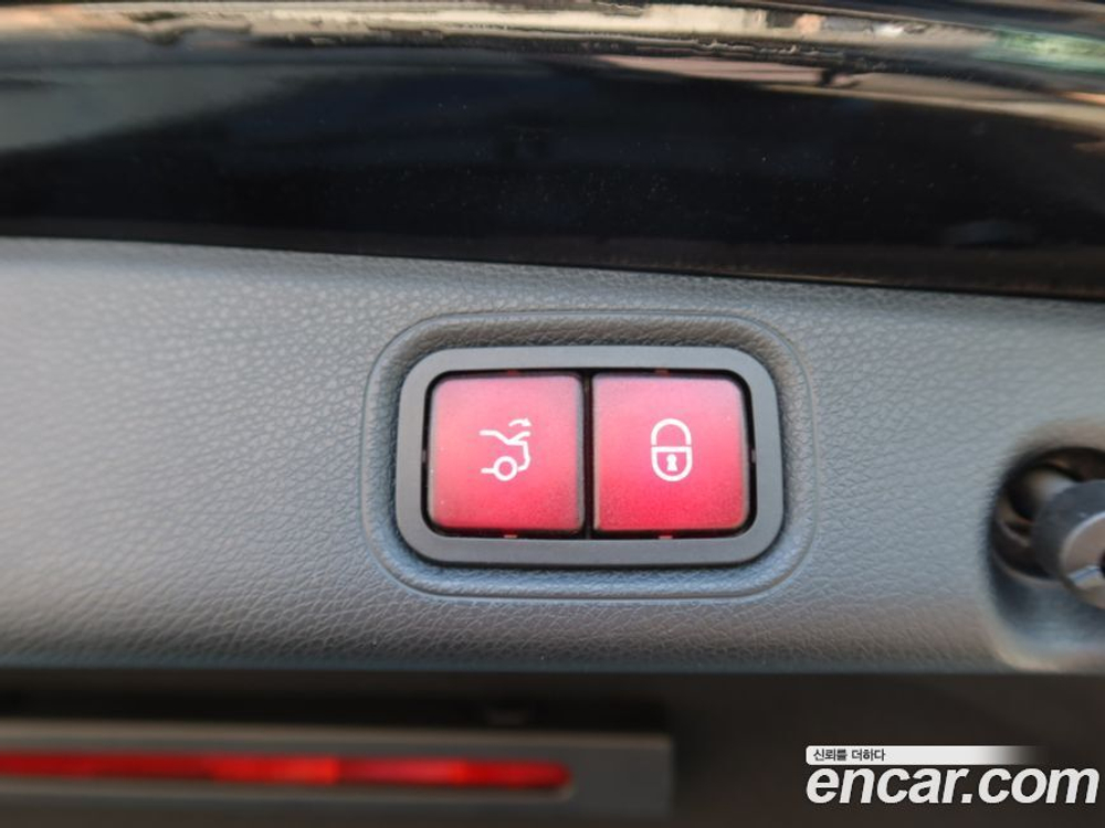 Mercedes-Benz E-Class W213 E220d Avangarde (10.2019)
