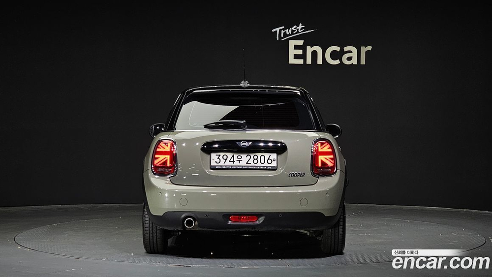 Mini Cooper 5 дверей Basic (08.2020)