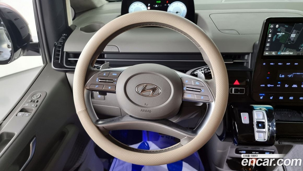 Hyundai Staria 4WD 캠핑카 (10.2022)