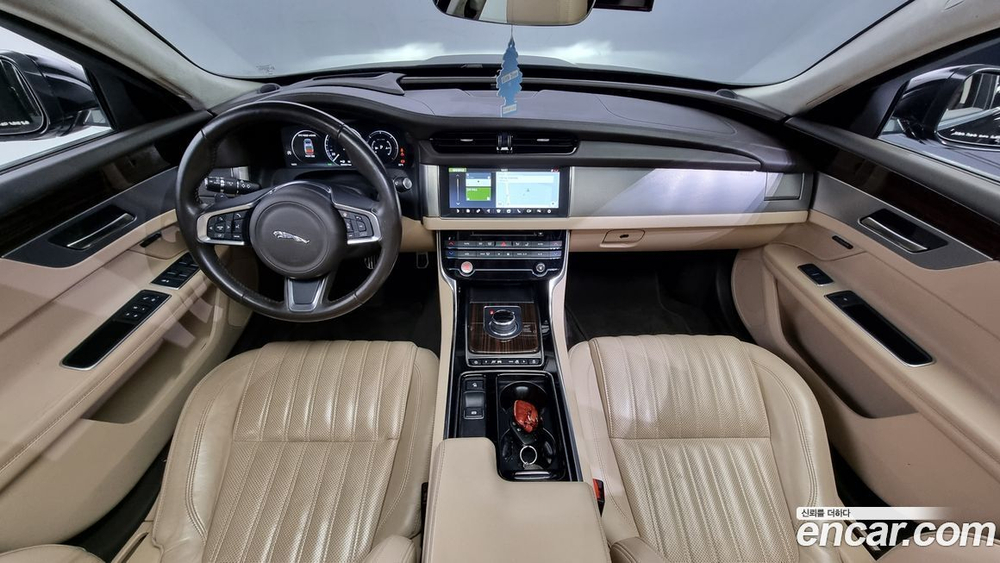 Jaguar XF (X260) 20d Portfolio AWD (11.2019)