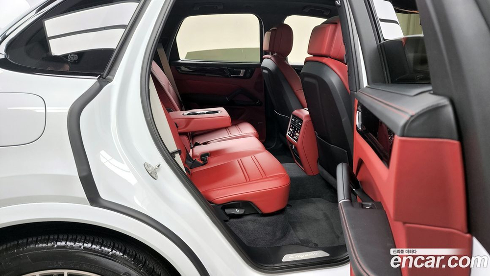 Porsche Cayenne (PO536) 3.0 Platinum Editions (02.2023)