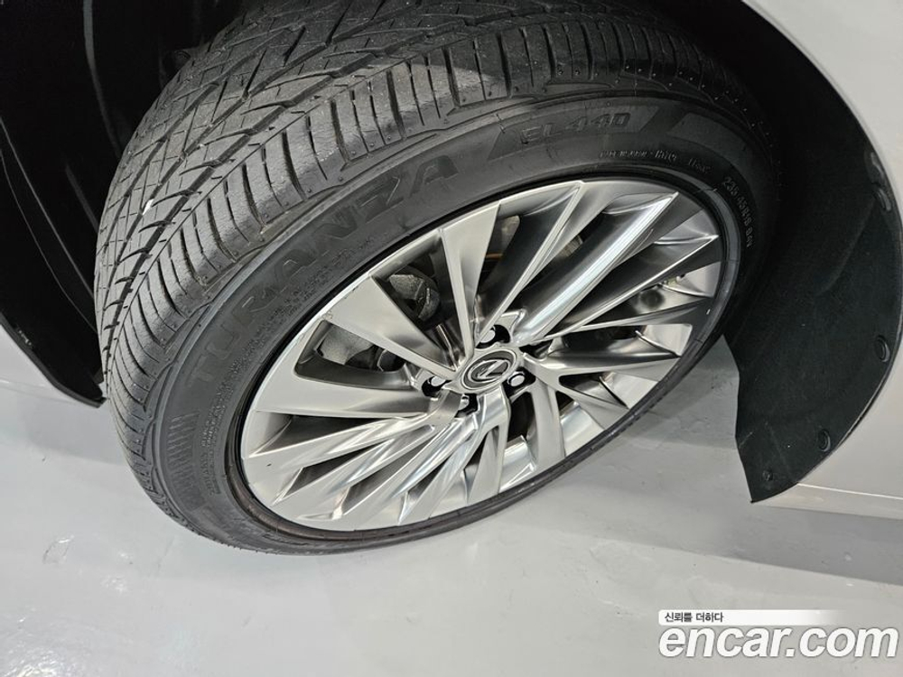 Lexus ES300h 7 Generation Luxury Plus (09.2021)