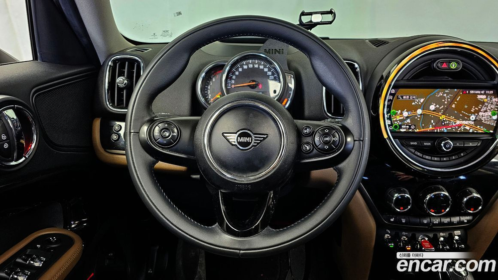 Mini Cooper Countryman HIGH (09.2019)