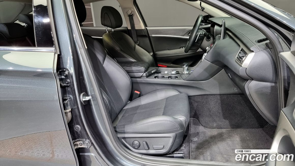 Genesis G70 2.0T AWD (06.2020)