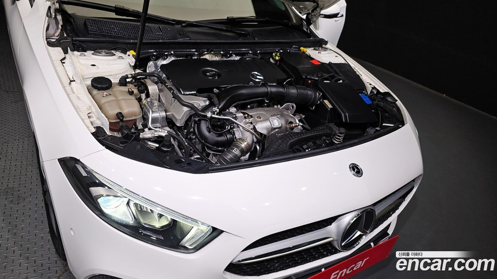 Mercedes-Benz A-Class W177 A220 Sedan (03.2020)
