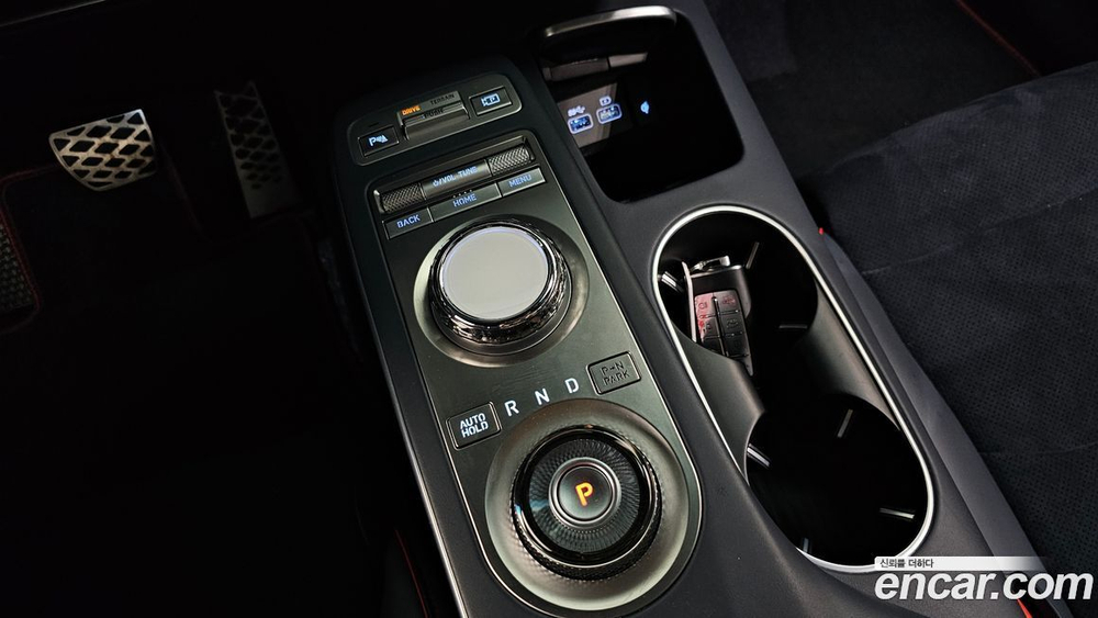 Genesis GV70 2.5T Бензин AWD (10.2021)