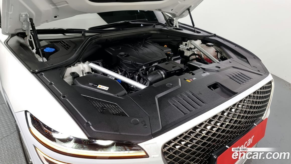 Genesis GV70 2.5T Бензин 2WD (01.2022)