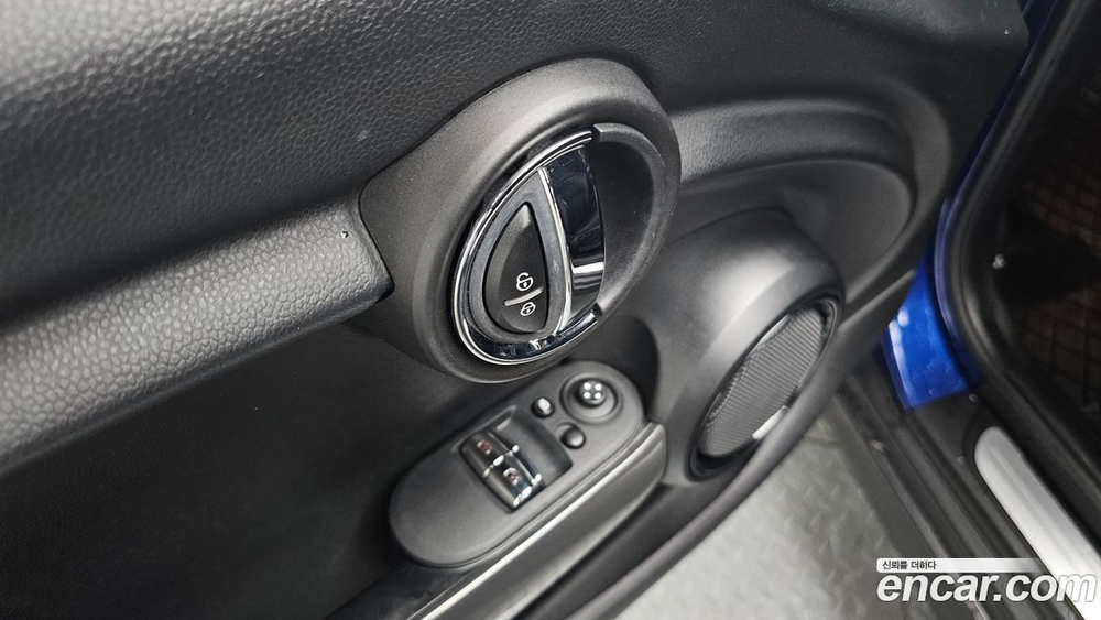 Mini Cooper Basic (09.2020)