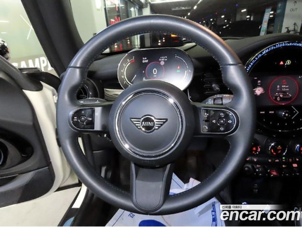 Mini Cooper Convertible Classic (09.2021)