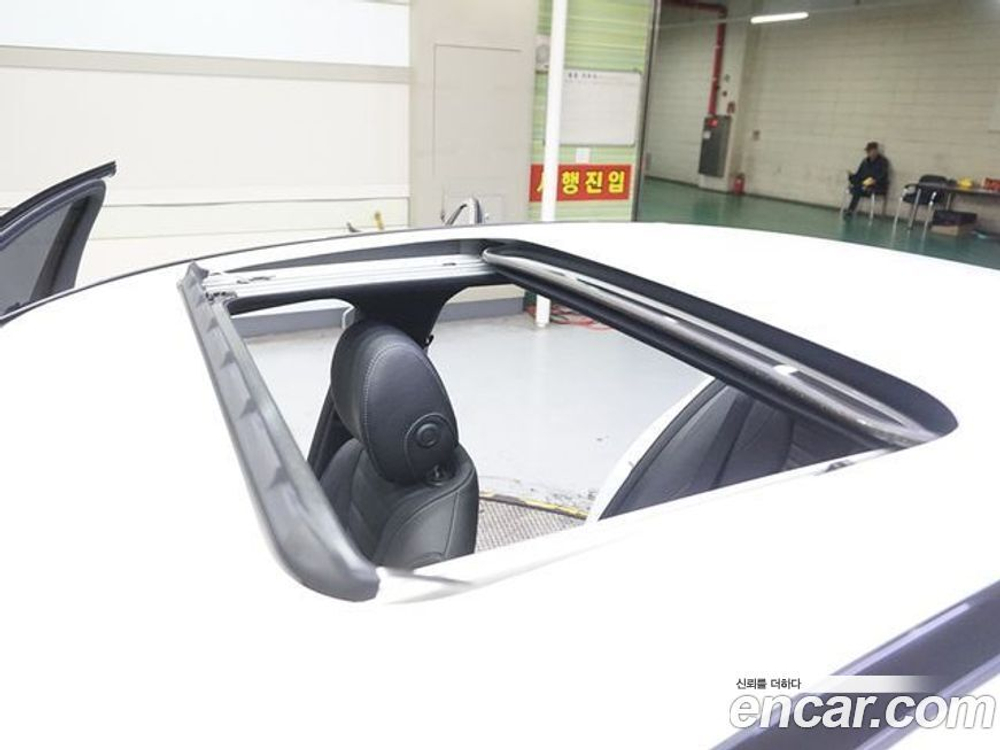 Mercedes-Benz E-Class W213 E220d 4MATIC AMG Line (11.2023)