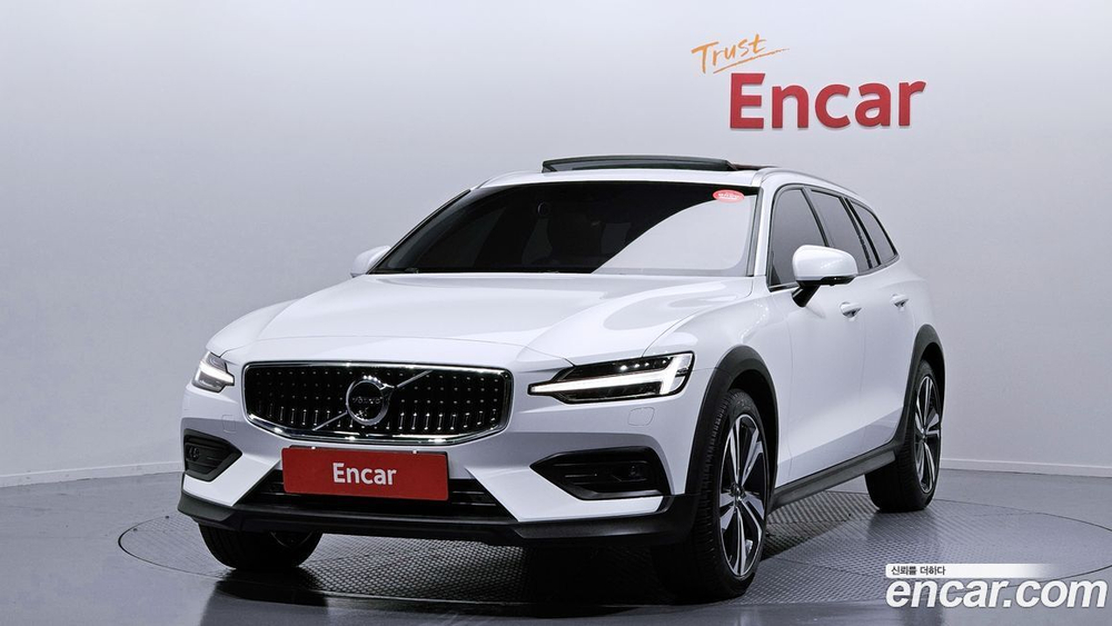 Volvo V60 Cross Country 2 Generation T5 Pro AWD (03.2020)