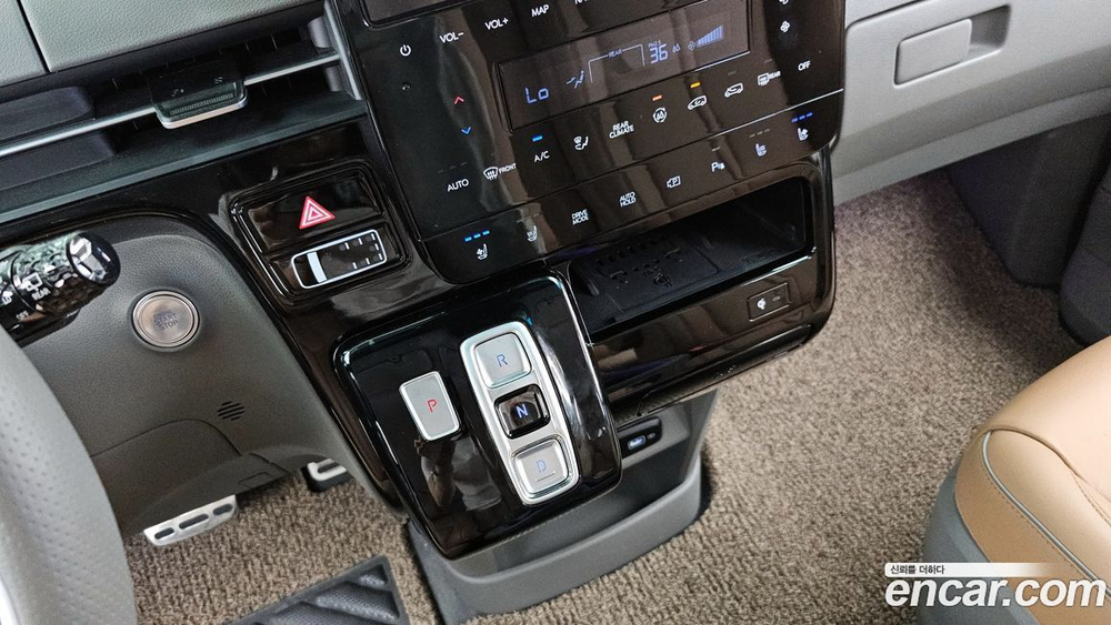 Hyundai Staria Lounge 9-и местный (03.2023)