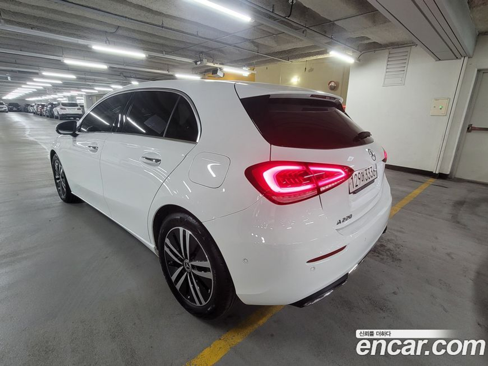 Mercedes-Benz A-Class W177 A220 Hatchback (10.2022)