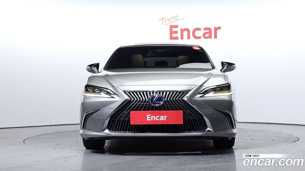 Lexus ES300h 7 Generation Executive (05.2021)