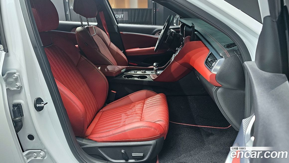 Genesis The New G70 Бензин 2.0T 2WD (06.2022)