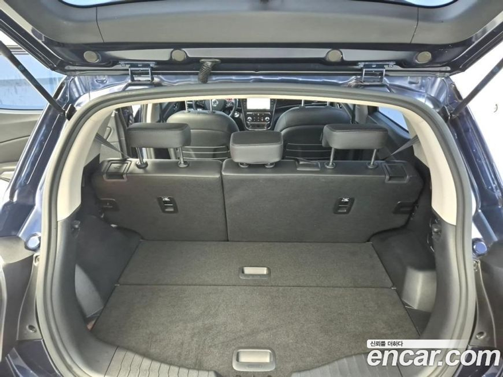 KG Mobility (Ssangyong) Very New Tivoli Дизель 1.6 2WD (08.2019)