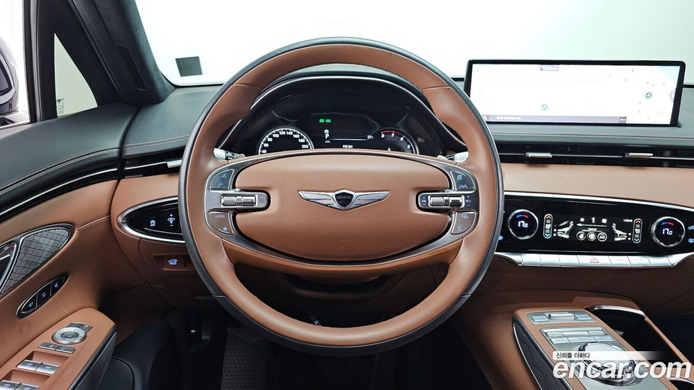 Genesis GV70 2.5T Бензин 2WD (08.2021)