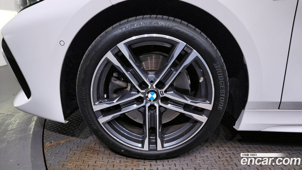 BMW 1 Series (F40) 120i M Sports (12.2021)