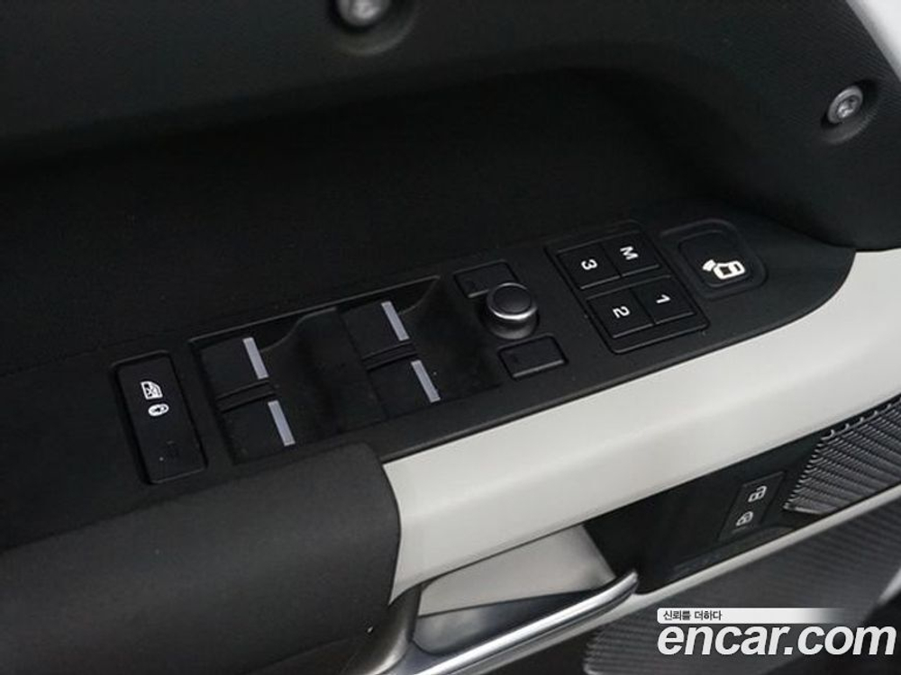 Land Rover Defender (L663) 110 D240 SE (11.2020)