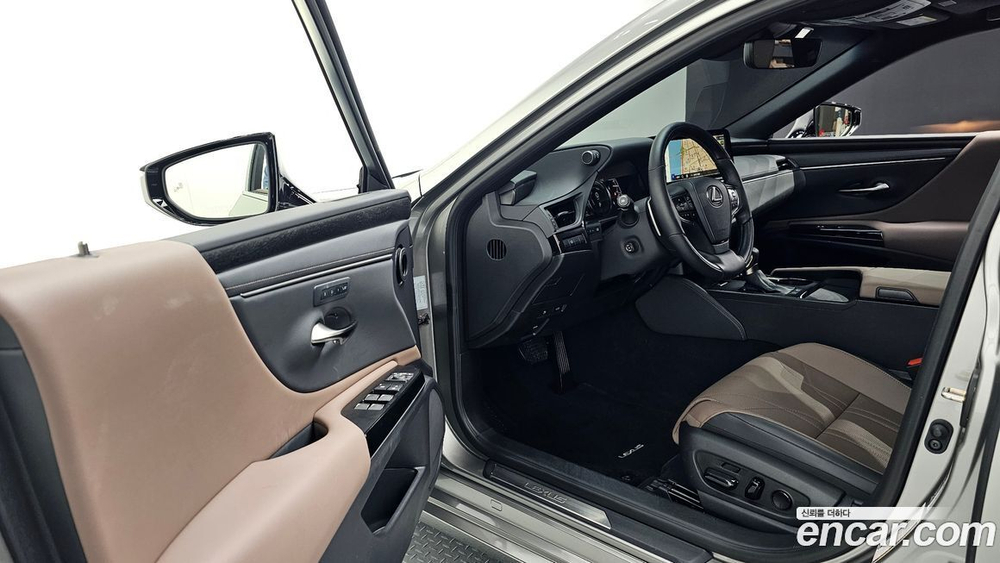 Lexus ES300h 7 Generation Luxury Plus (01.2024)