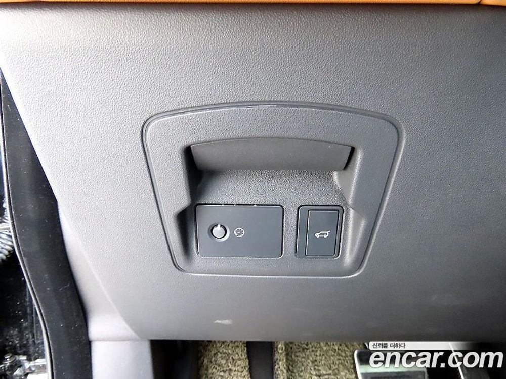Land Rover Range Rover Bella 2.0 P400E Dynamic SE (01.2023)