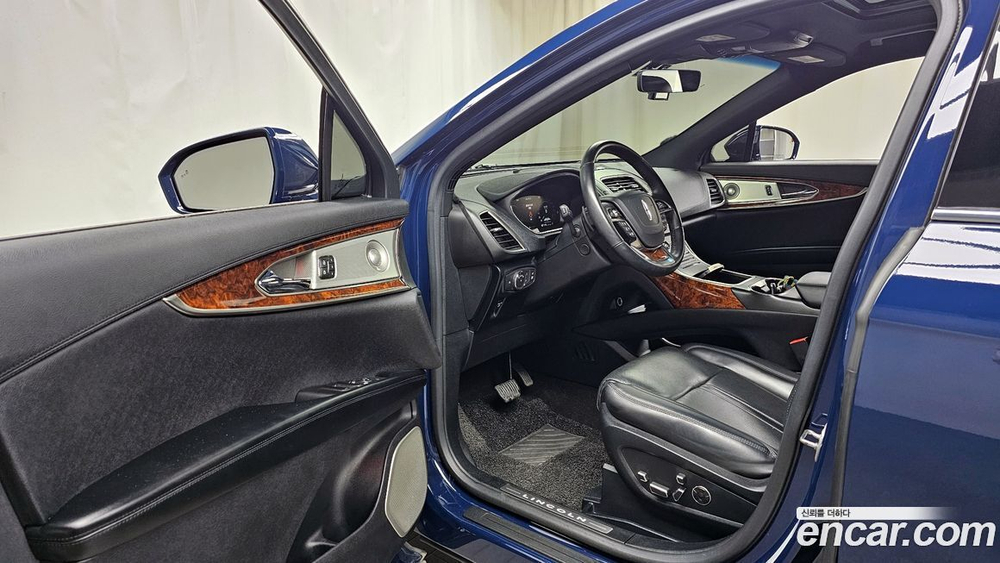 Lincoln Nautilus 2.7 202A AWD (04.2021)
