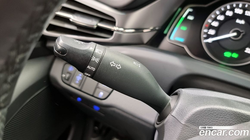 Hyundai The New Ionic Hybrid 1.6 HEV (09.2019)