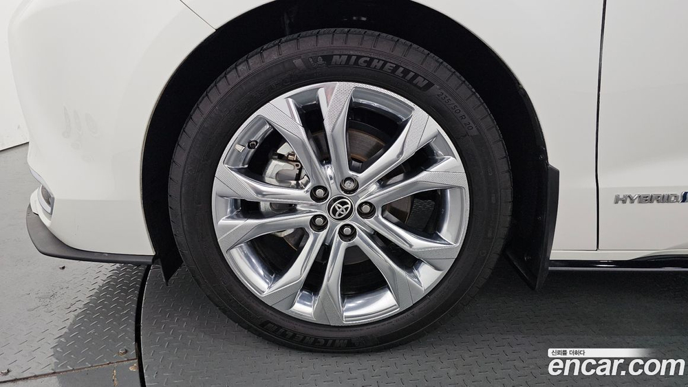 Toyota Sienna 4 Generation 2.5 Hybrid 2WD (05.2021)