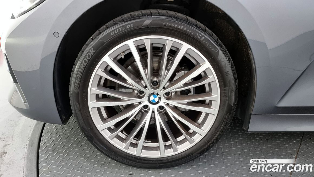 BMW 3 Series (G20) 320i Luxury (06.2021)