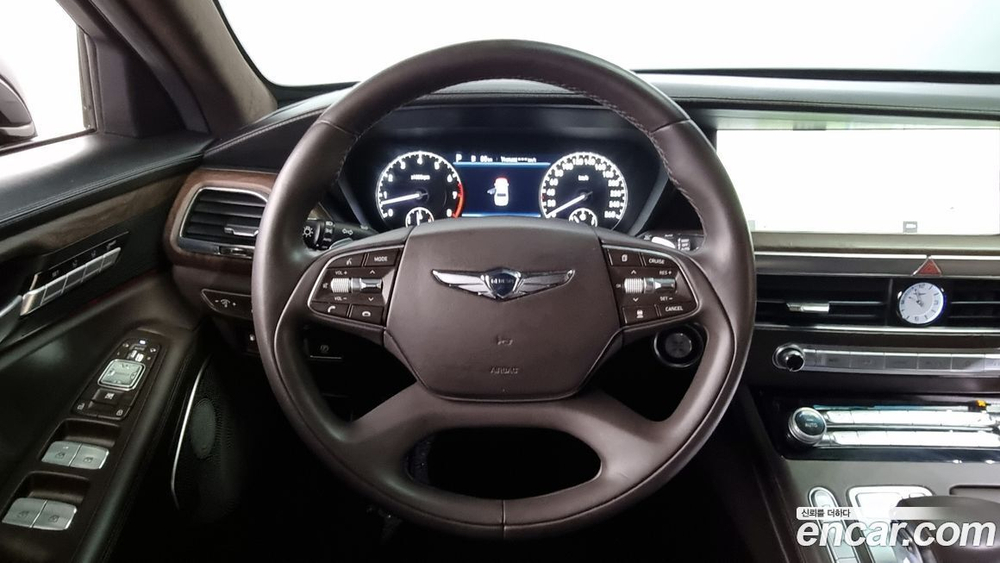 Genesis G90 5.0 AWD (08.2019)