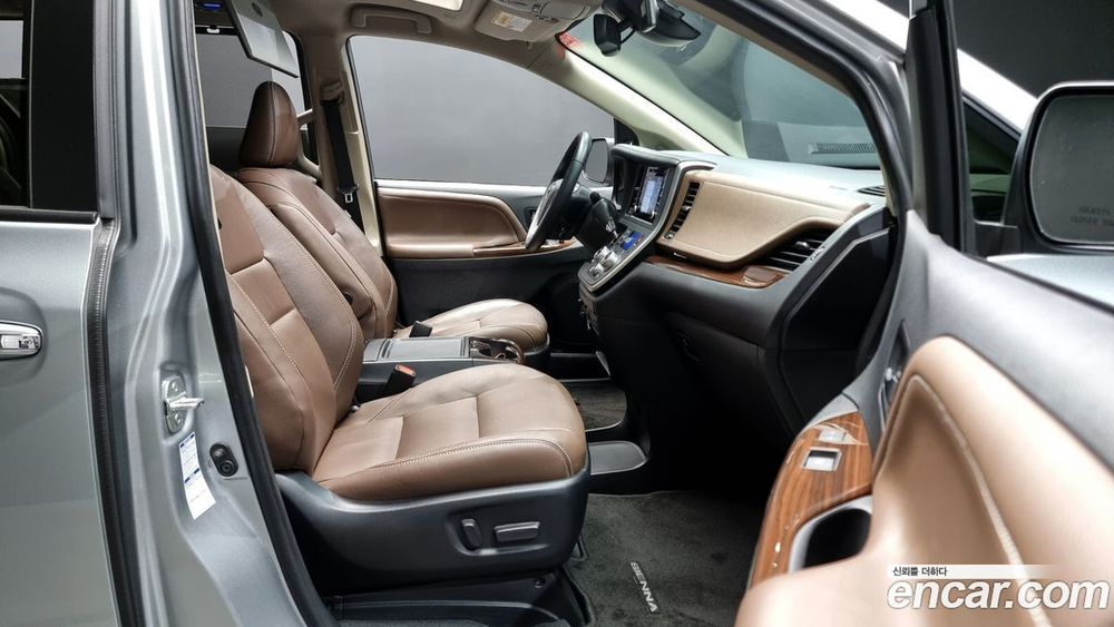Toyota Sienna 3.5 AWD (12.2019)