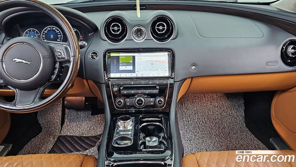 Jaguar All New XJ 3.0 SC AWD Portfolio LWB (08.2019)